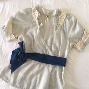 GORGEOUS Anthro Top w real lace & silk ribbon Sz 8